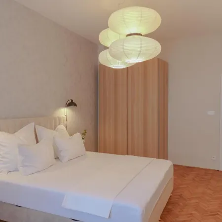 Royal On Wenceslas Square Apartment Prague