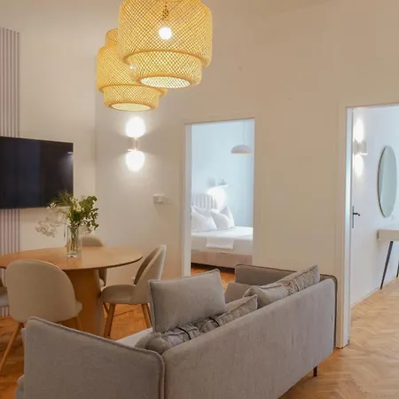 Royal On Wenceslas Square Apartment