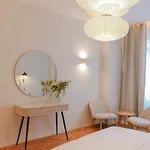 Apartment Newly Renovated 3br 2 Min Walk To Wenceslas Square *